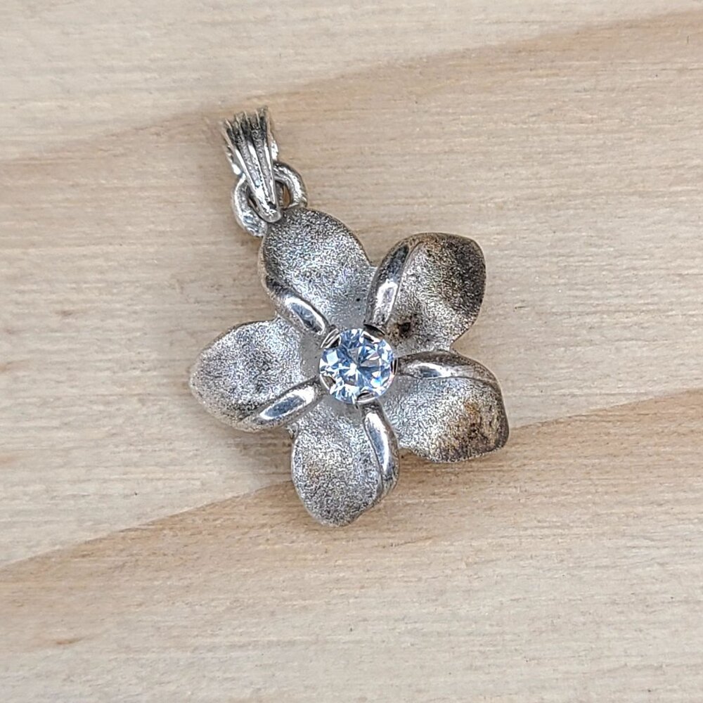 Vintage Sterling Silver Flower Pendant With Clear Rhinestone Accent .75" - Picture 2 of 8